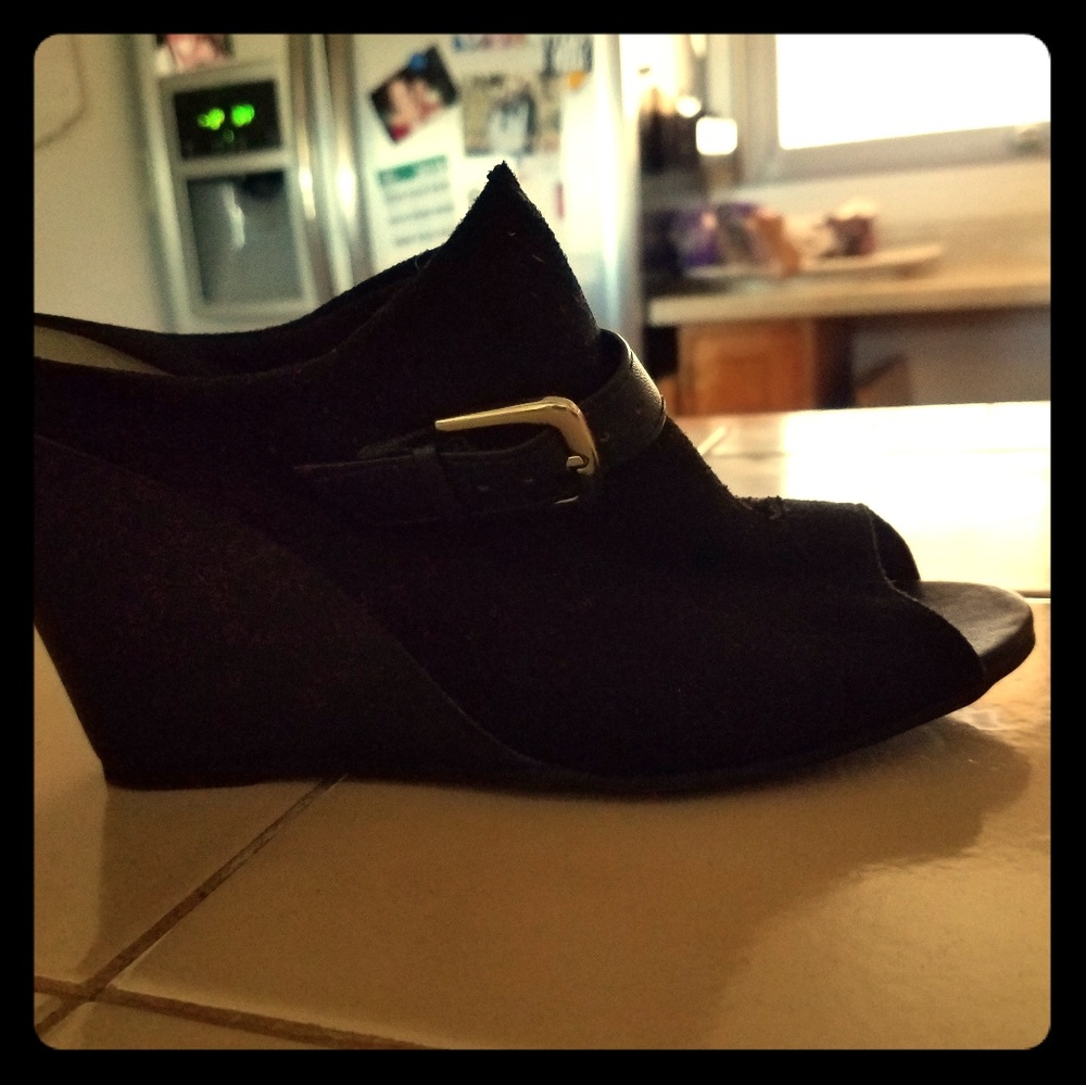 Fioni wedges
